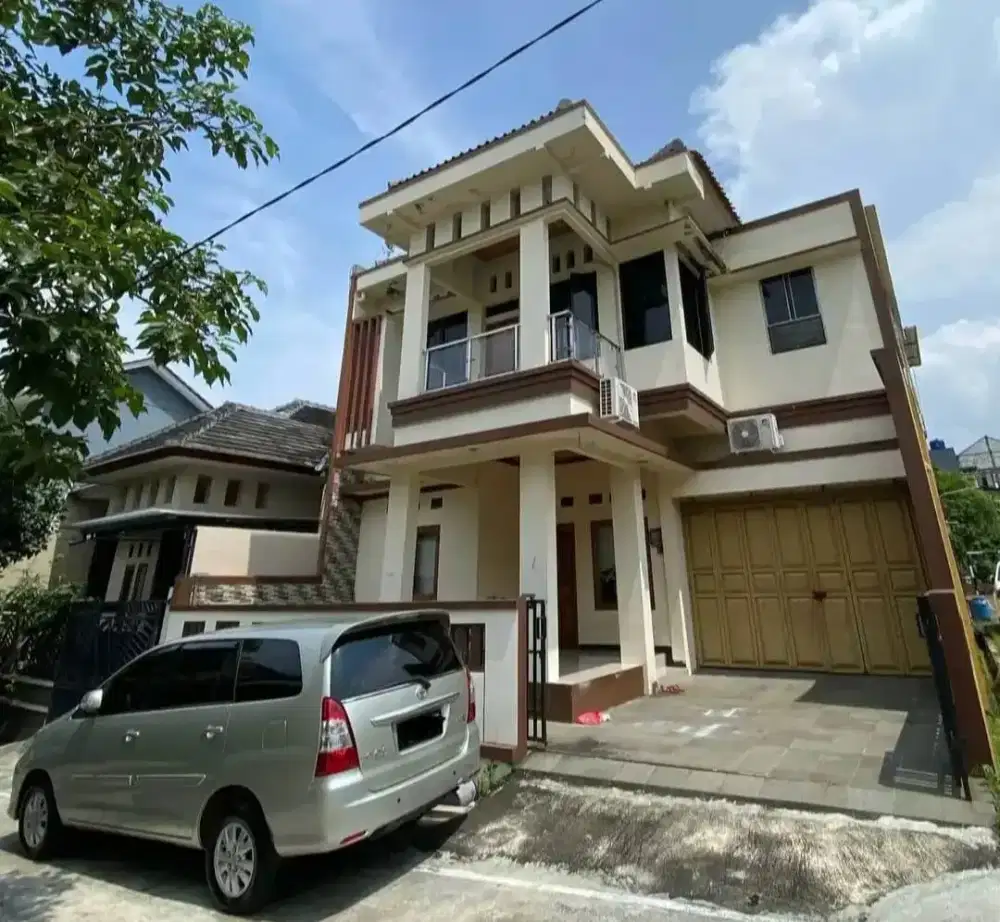 Rumah dijual cepat siap huni mewah 2 lantai candi kalasan manyaran