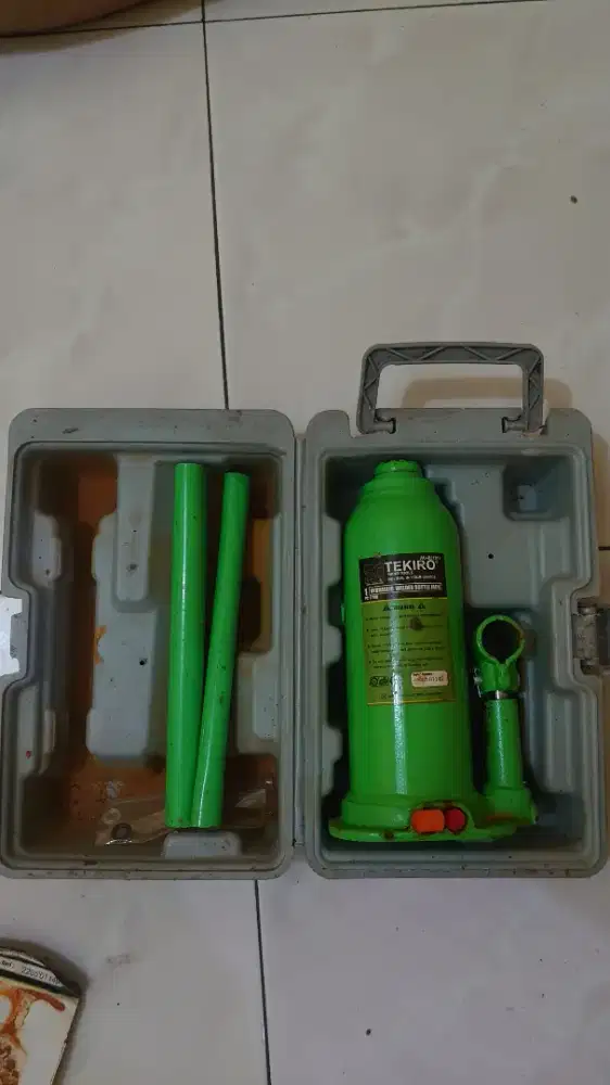 Dongkrak botoL TEKIRO