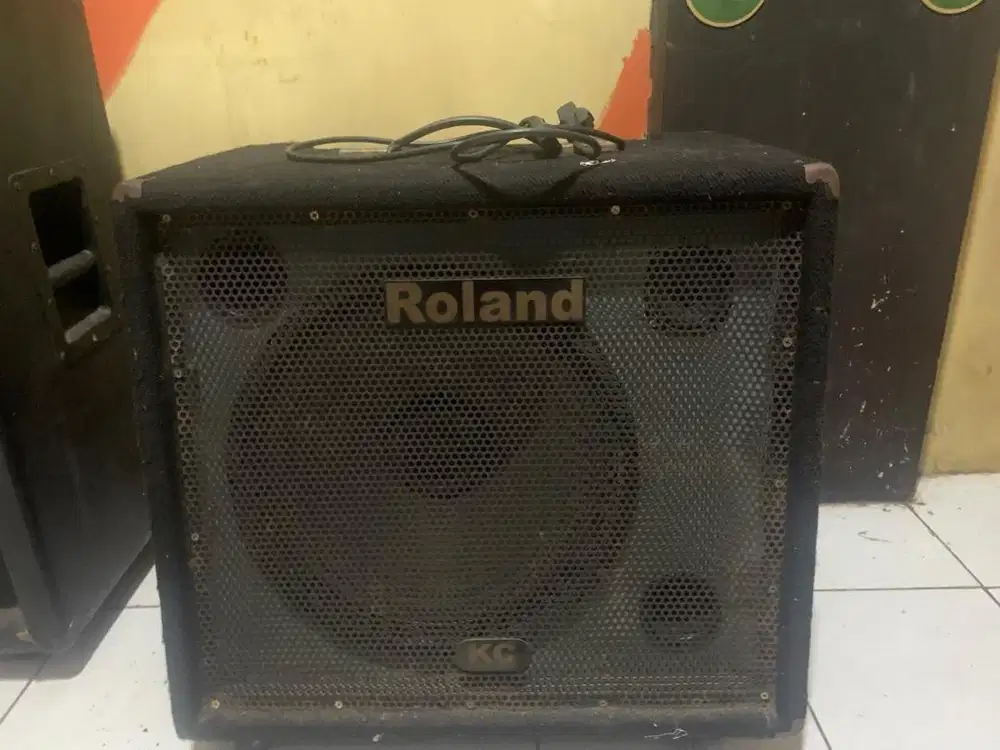Dijual murah Ampl.keybooarpd rolland KC 550