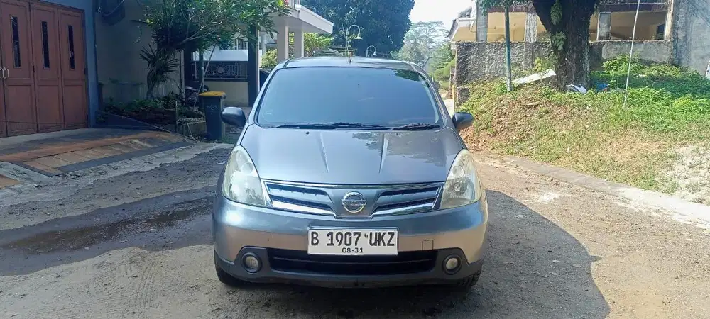 NISSAN GRANDLIVINA 1.5 SV AT 2011 AC DOUBLE CASH 68 JT