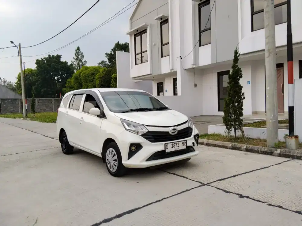 New Sigra X 1.2 manual 2023 white