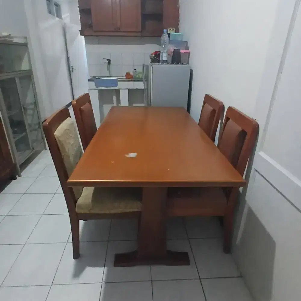 Dijual Meja makan set kursi 6