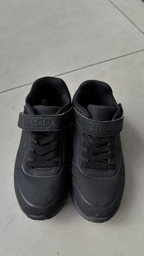 Sepatu sneaker anak sepatu skechers anak