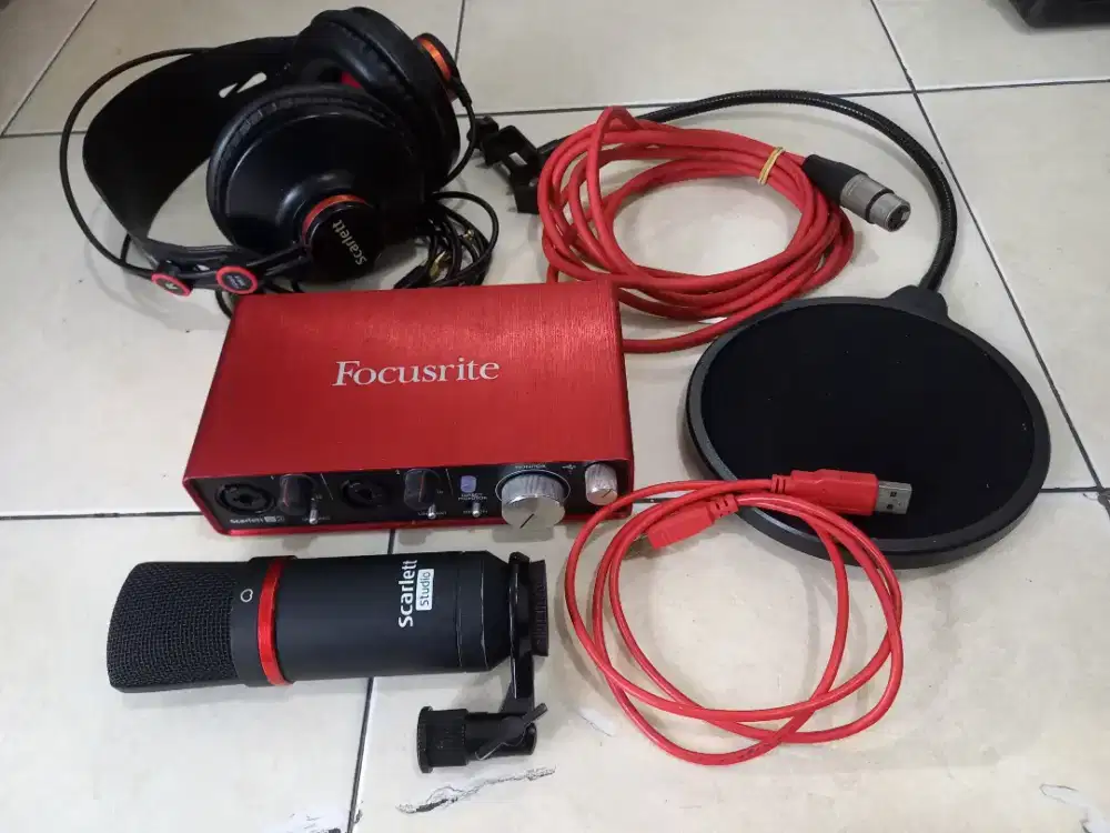 Soundcard Focusrite 2i2 Gen-2 Sepaket