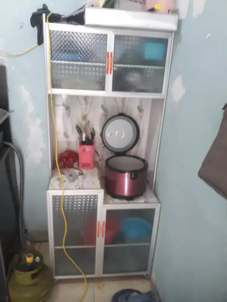 Rak piring Kaca