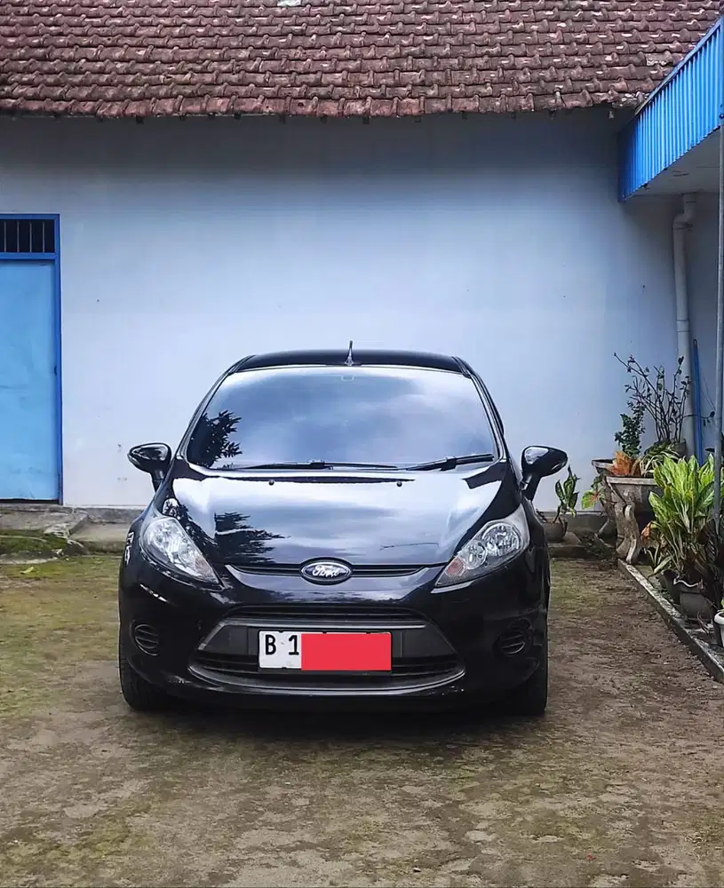 Dijual for fiesta 1.4 Trend AT