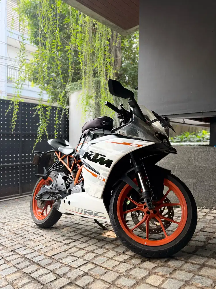 Jual Motor KTM RC 250, 2016 - Pemakaian Apik dan Dirawat