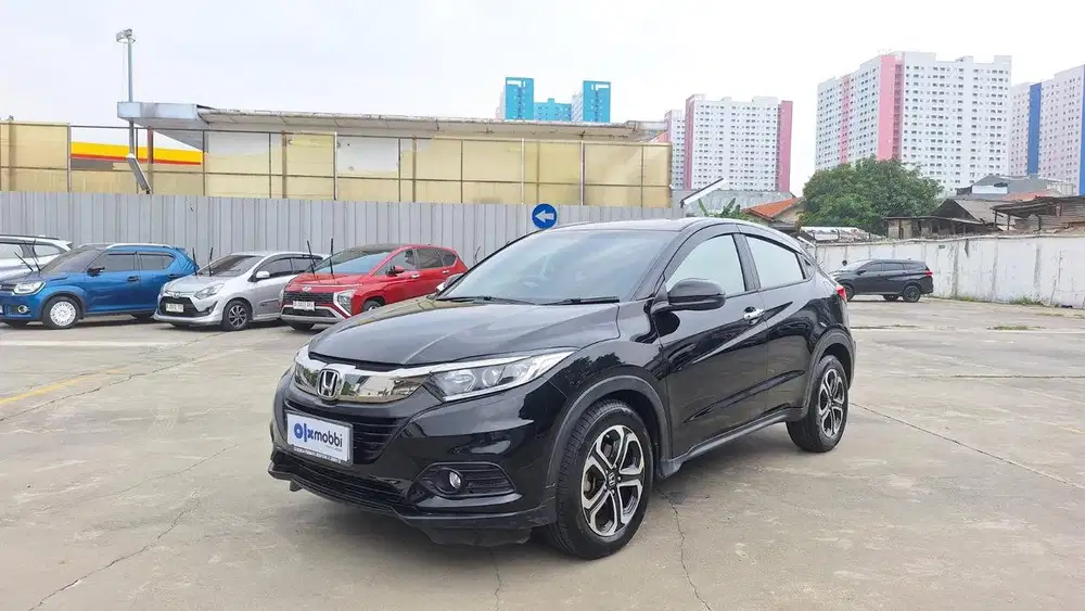 TDP 1 JUTA Honda HR-V 1.5 E Bensin-AT 2021 Abu CVOTB