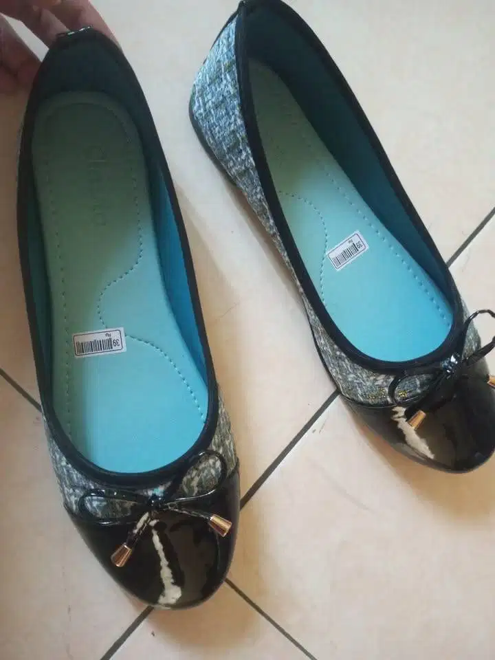 jual rugi flat shoes claviola ukuran 39 salah ukuran