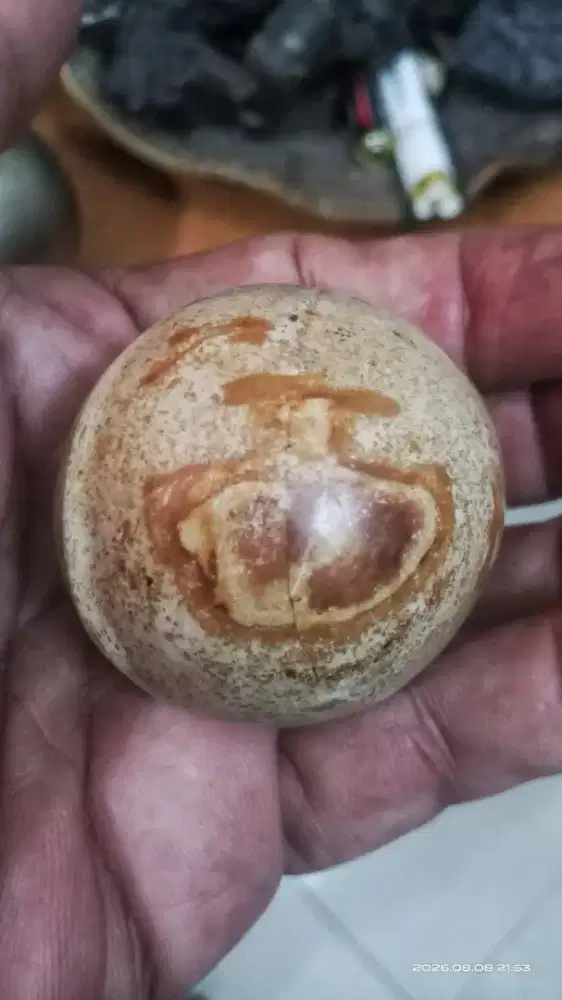 Batu bulat kendi pratolo.