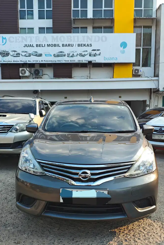 Grand Livina SV 1.5 matic 2015 istimewa Dp 25 jt