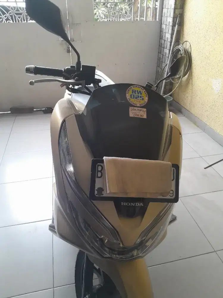 HONDA PCX, GOLD, SOLO