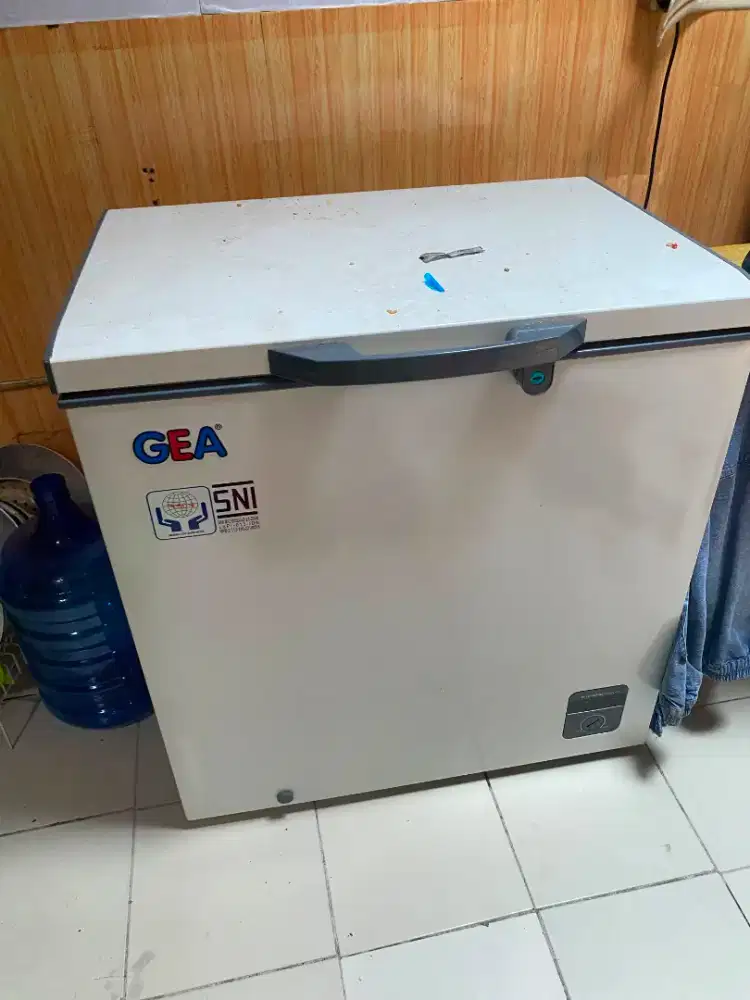 Freezer 210 ltr
