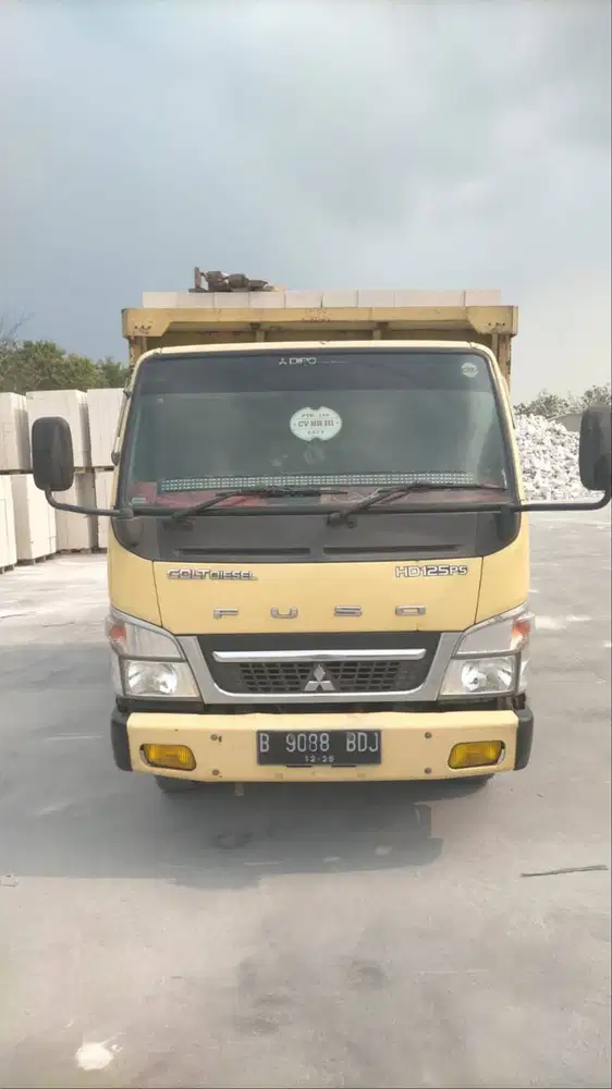 Truk Fuso FE 74 HDV/Light Flat Deck