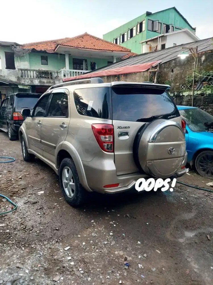 Mobil Rush Cakep 2 Seat Manual