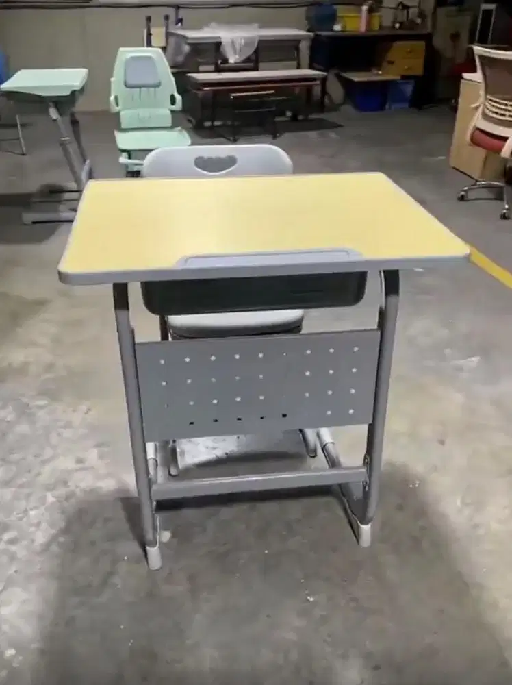 Meja Sekolah Set Modern