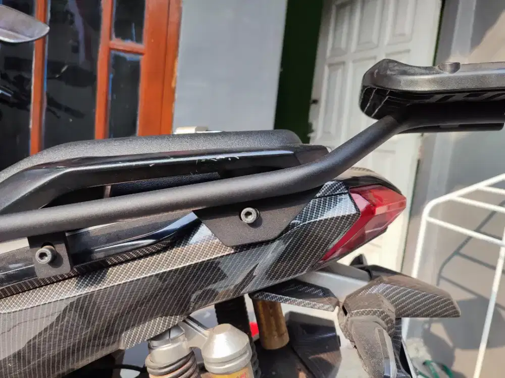 Braket motor Honda ADV 150cc  Merk Shad original