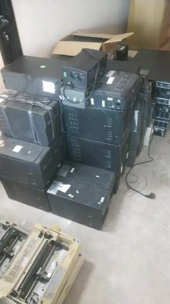 MENERIMA ALAT ALAT ex KANTOR