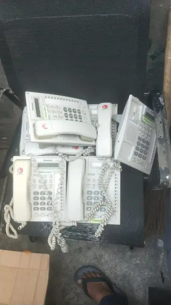 MENERIMA ALAT ALAT ex KANTOR
