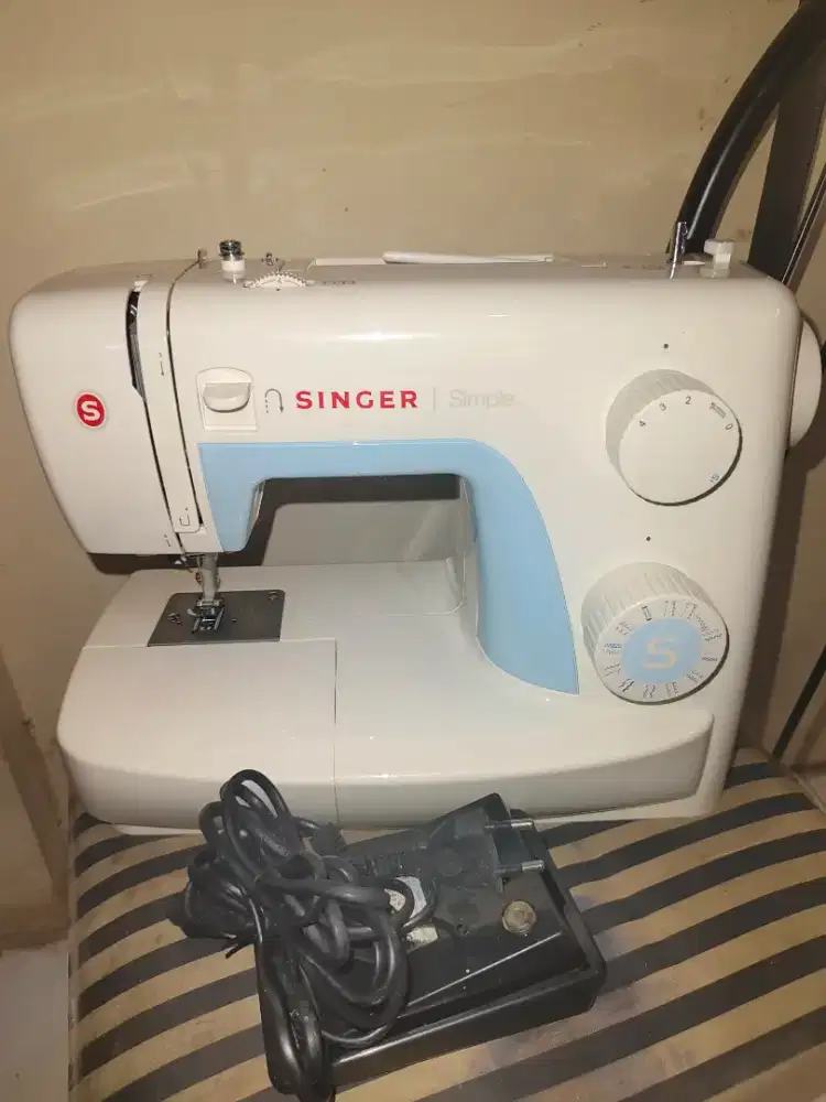 Dijual Mesin Jahit Singer Simple 3221 Jarang Pakai