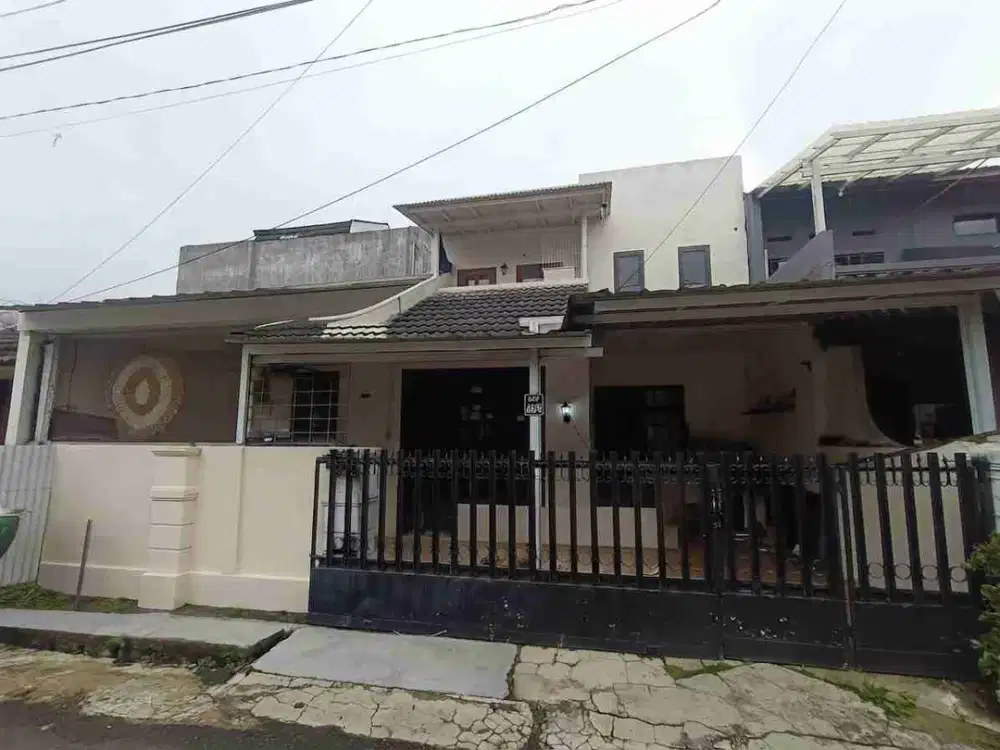 Rumah 2 Lantai di komplek Sinar Pamulang Permai dekat Universitas Pamulang