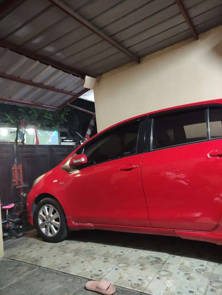 Toyota Yaris 2011 Bensin
