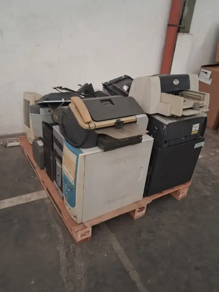 MENERIMA ALAT ALAT EX KANTOR