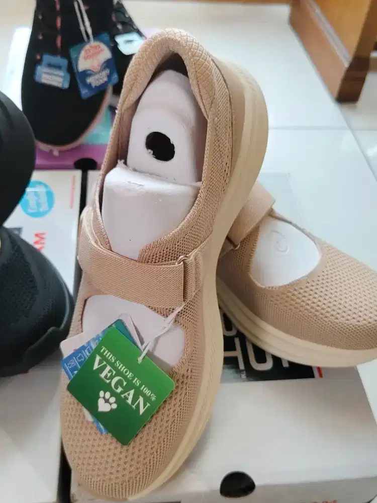 Dijual Baru Skechers Bobs Skillz Too Jane uk. 40 original