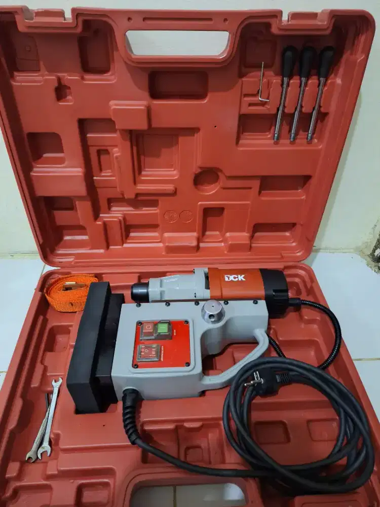 Mesin bor jetbroach DCK KJC30
