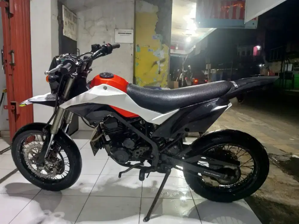Kawasaki D treker thn 2017 pajak of 3x plat B dki barat