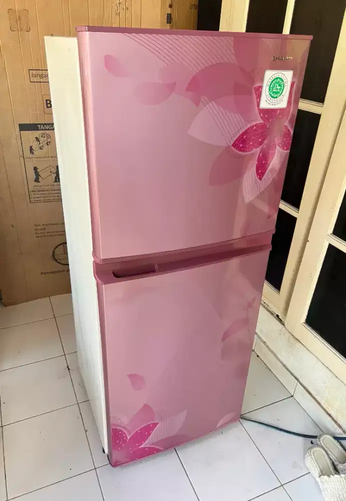DI JUAL KULKAS 2 PINTU MEREK SHARP