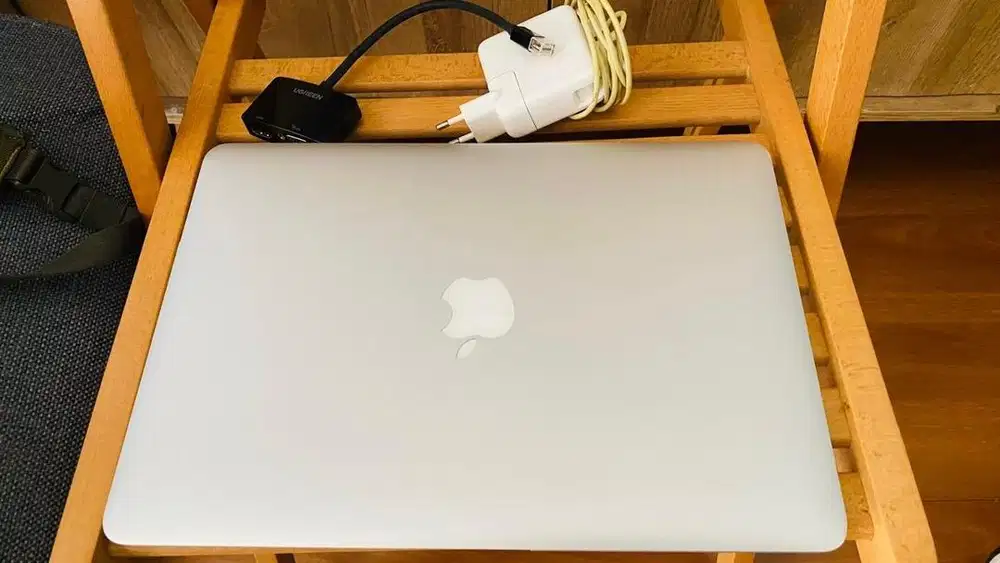 Macbook Air 2017 13,3 inch Belum pernah service sama sekali