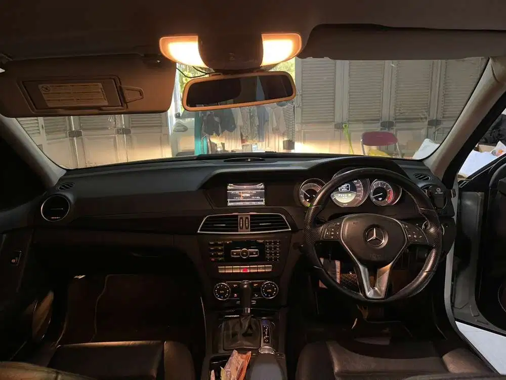 Mercedes-Benz C200 2011 Bensin
