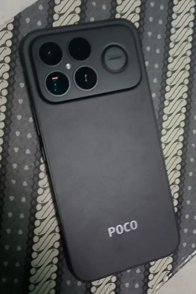 Poco F8 Ultra Hitam