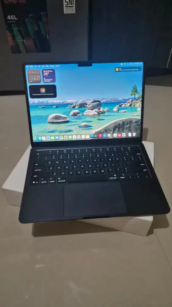 Macbook Air M4 16/256GB 2025 13inc ex garansi resmi iBox bh99% cc118