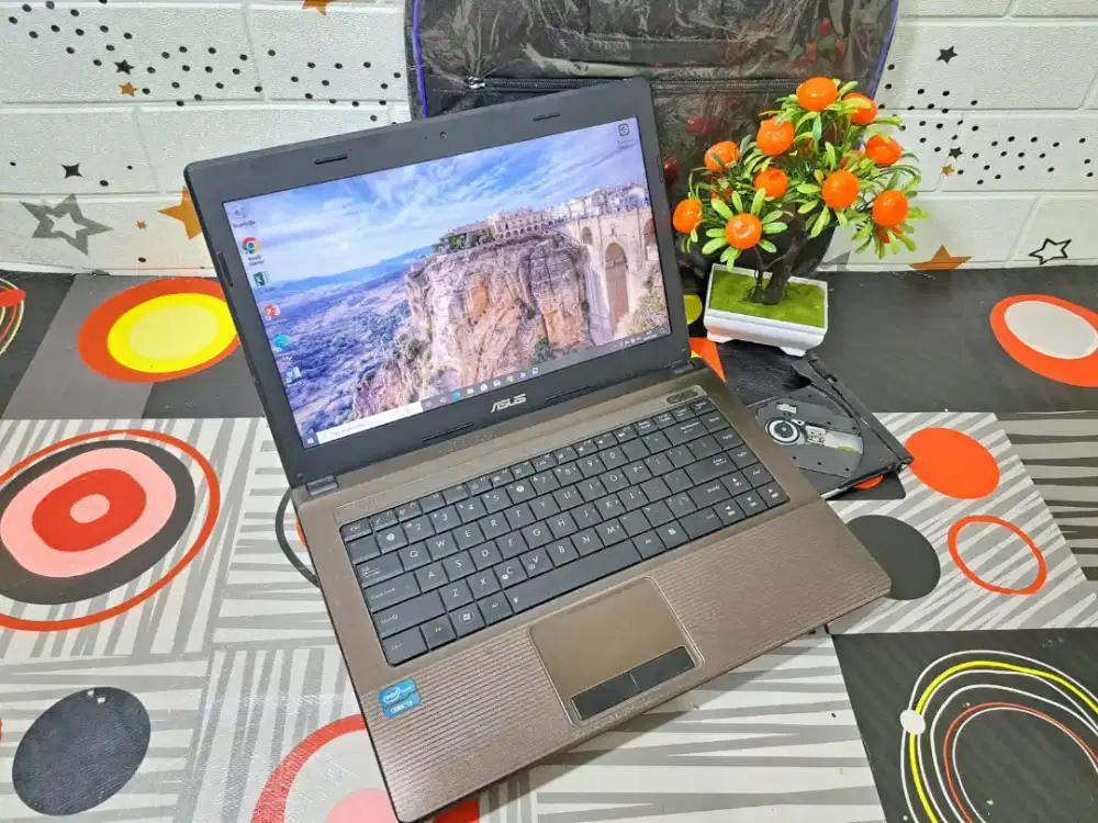 Jual BU laptop Asus k43 core i3 ram 4 siap pakai
