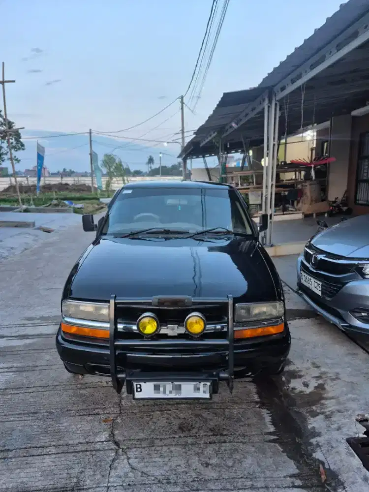 Opel Blazer Montera 2000