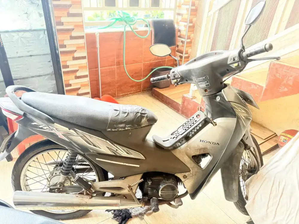 Jual motor Honda Supra fit tahun 2008