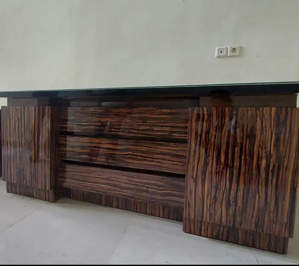 Di jual meja kantor