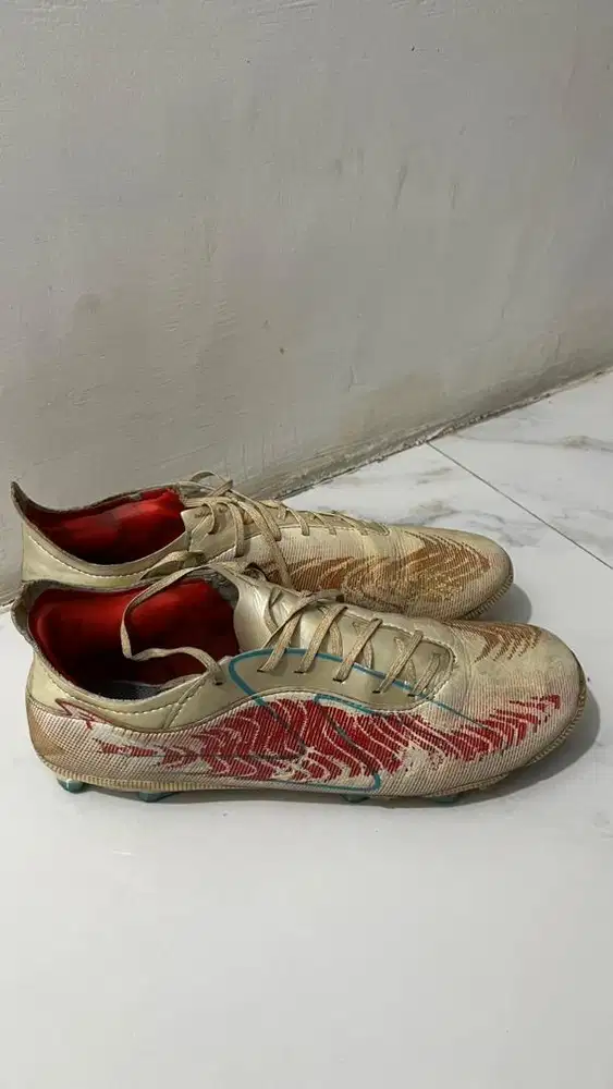 Dijual sepatu bola specs sz 43