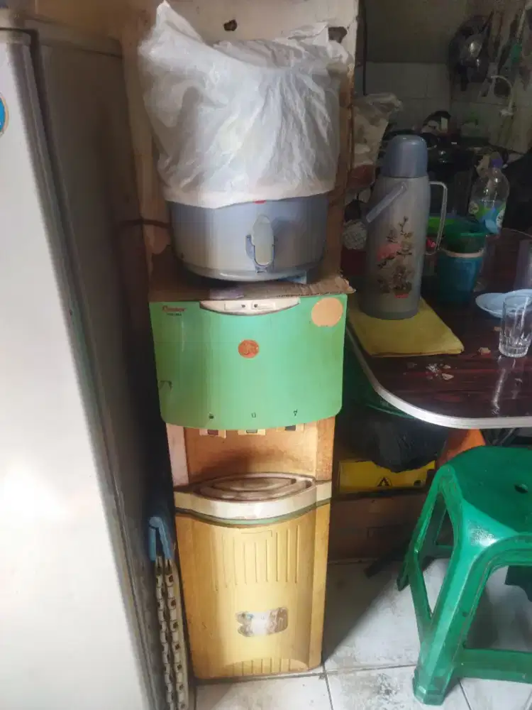 Jual Murah Dispenser Berdiri Cosmos