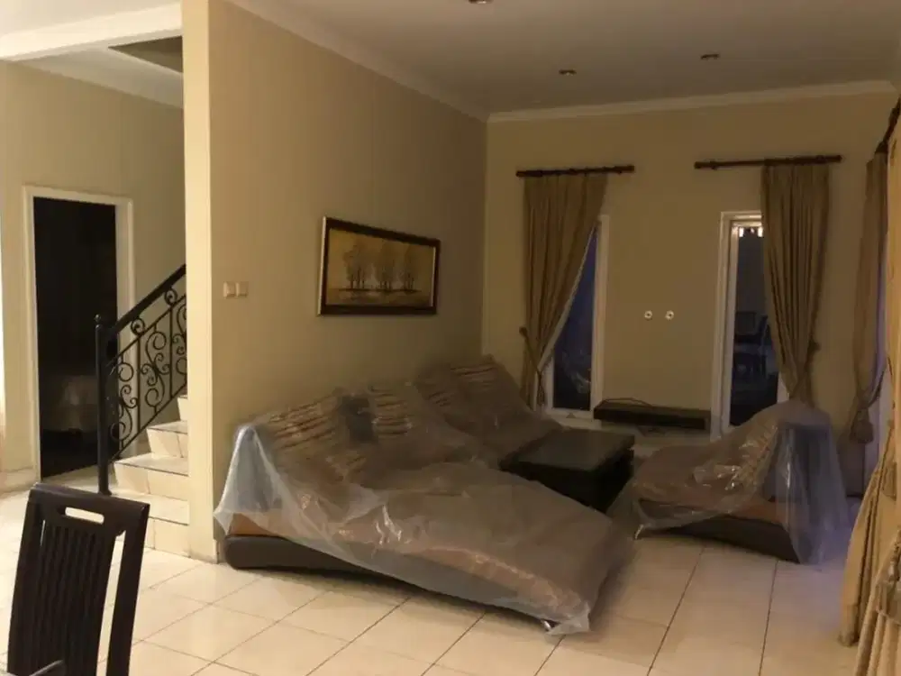 Disewakan Rumah Nyaman Siap Huni Full Furnished Siap Huni Lokasi di Kota Baru Parahyangan Tatar Pitaloka Bandung