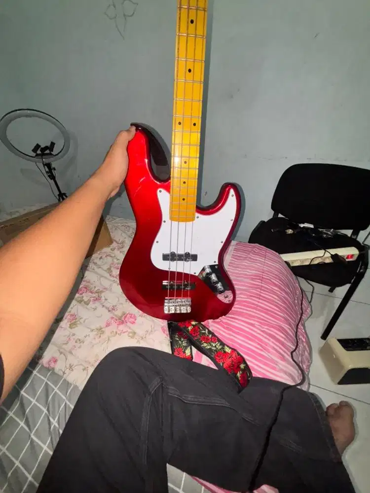Gitar Bass Scorpio SJ200