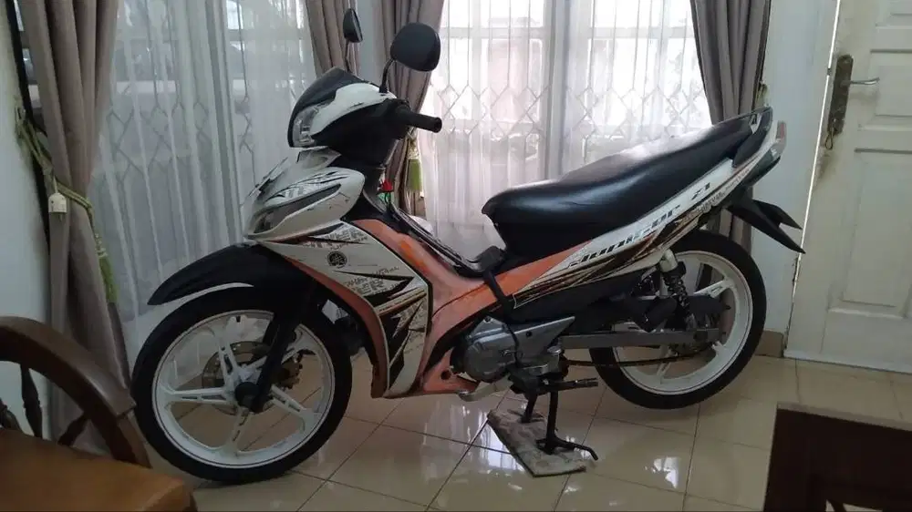 Yamaha Jupiter Z1 Tangan Pertama