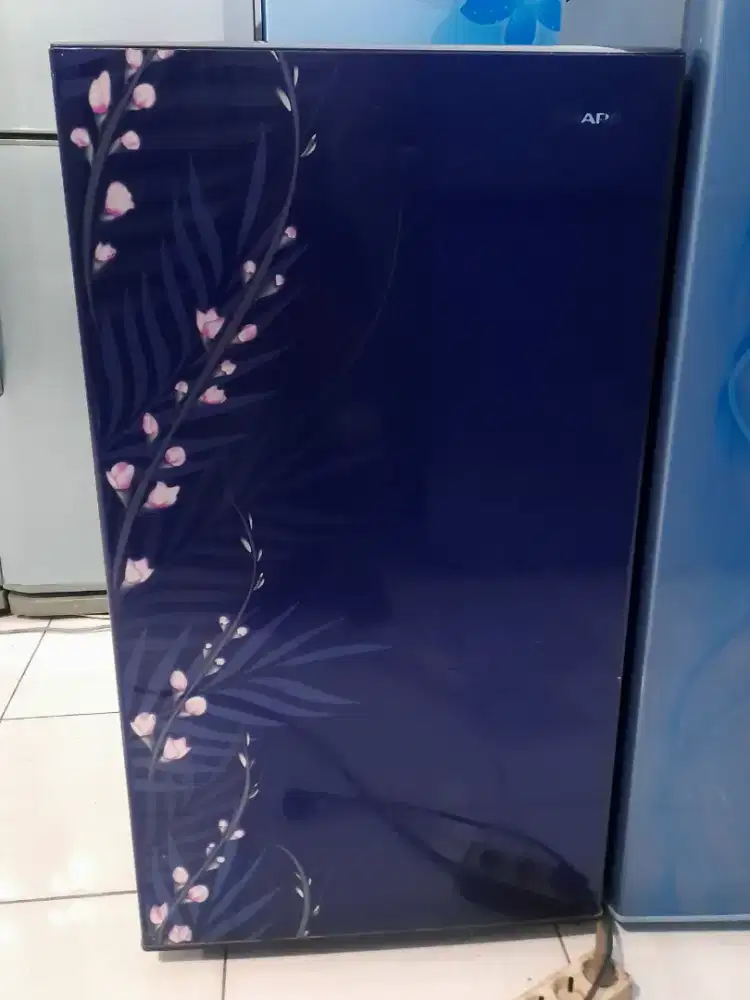 Kulkas 1 Pintu SHARP . Second . Normal . Siap Pakai