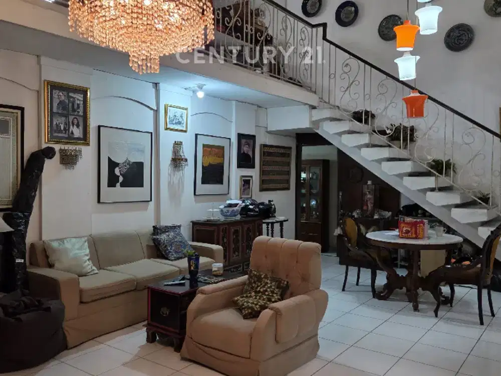 Rumah Termurah  Area Konersial  Jl.Wijaya Kebayoran Baru