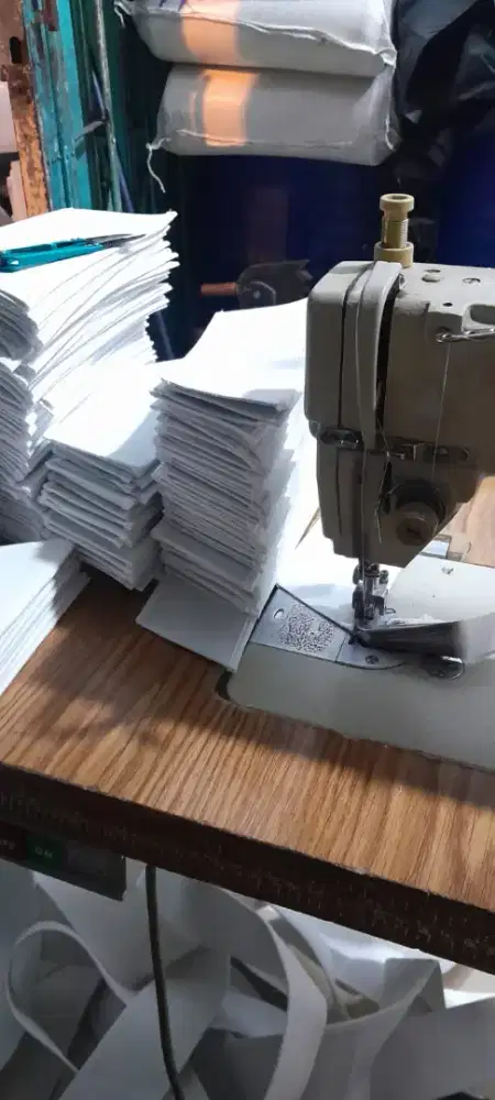 Dicari karyawati harian untuk menjahit