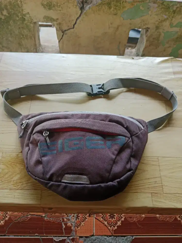 Tas Slempang Pria
