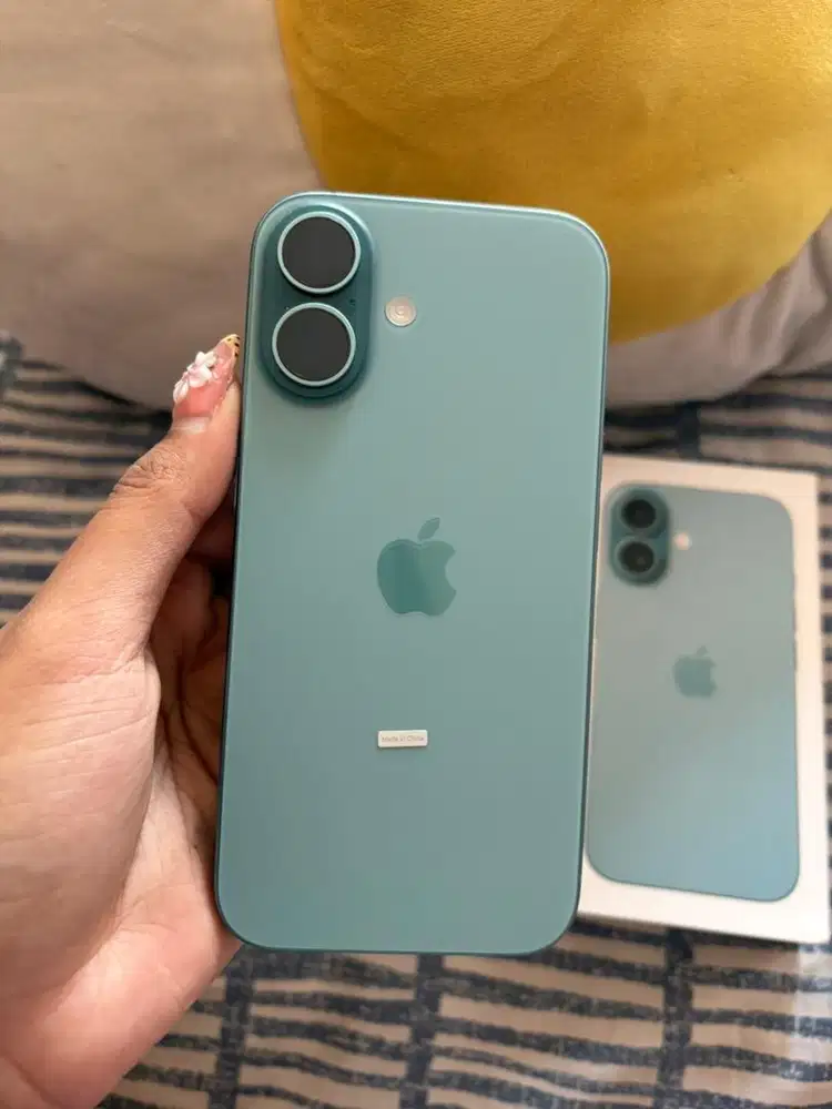 IPHONE 16 128gb WARNA TEAL GARANSI MASIH ADA