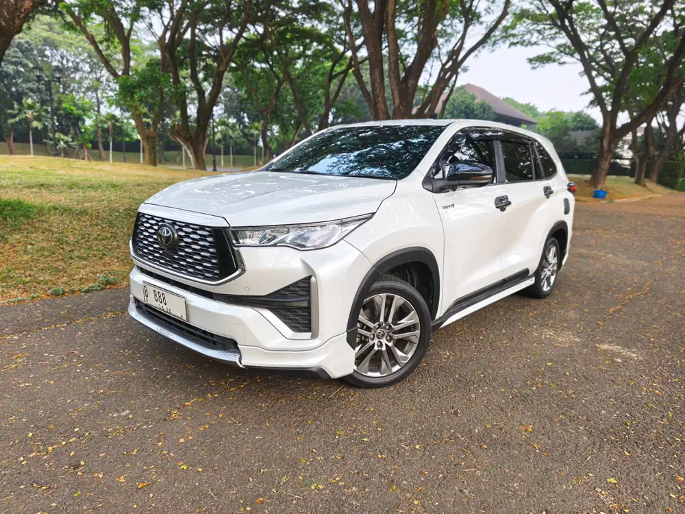 INNOVA ZENIX 2.0 Q HV TSS AT